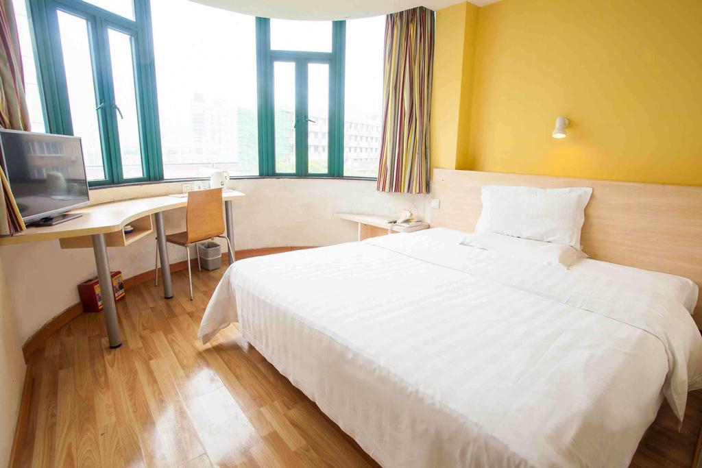 7Days Inn Taizhou Nantong Road Zhongjia Szoba fotó